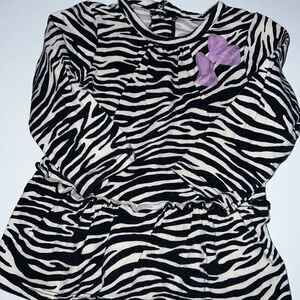 🛍🛍Cute little Girls Long Sleeved Top size 9 months